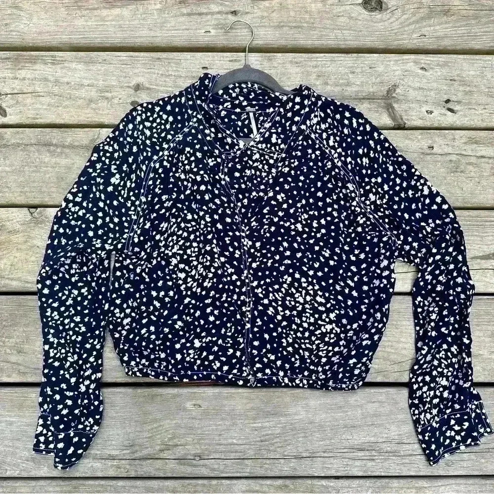 Free People Blue & White Speckled Crop Blouse